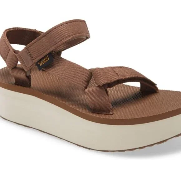 Teva Shoes Teva Flatform Universal Sandal In Brownbirch 75